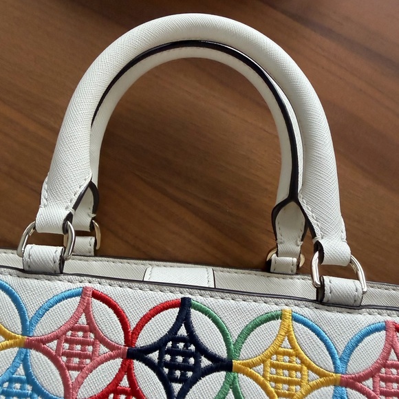 Multicolor Embroidery Patterned Purse with Shoulder Strap. White satin lining. - Picture 3 of 9